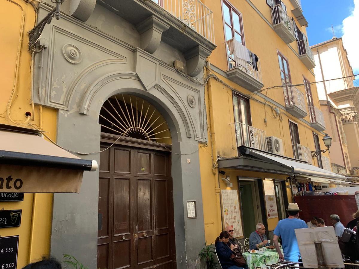 Historic Center House Apartment Sorrento Ngoại thất bức ảnh
